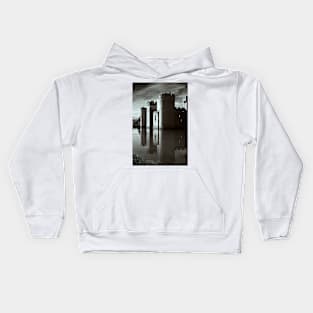 Bodiam Castle mono Kids Hoodie